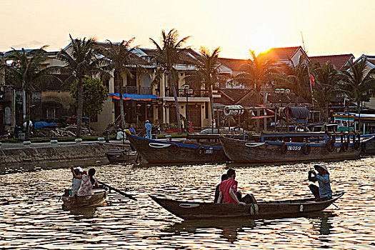 tổng đài rikvip